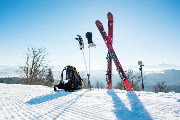 Skis d'occasion incontournables pour les amateurs de sport